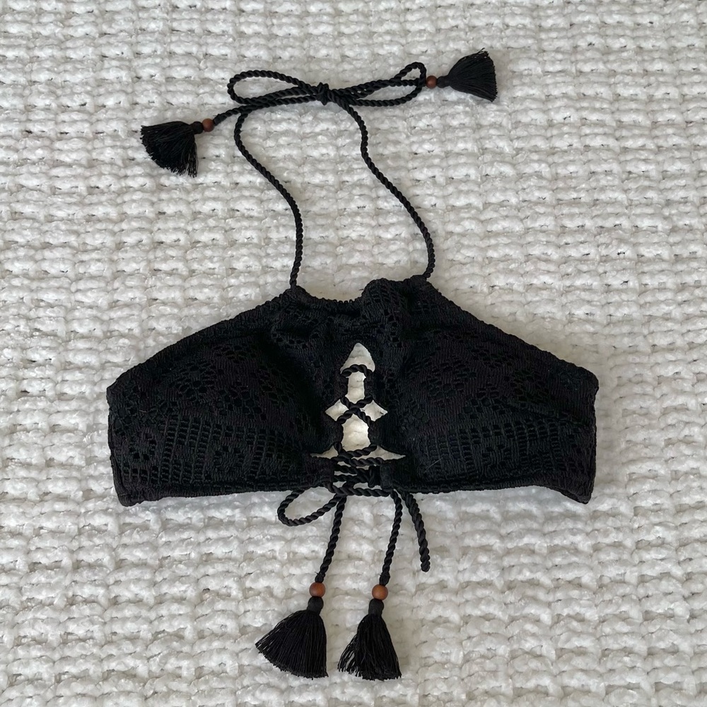 Victoria’s Secret Black High Neck Tassel Crochet Lace Criss Cross Bikini Top S
